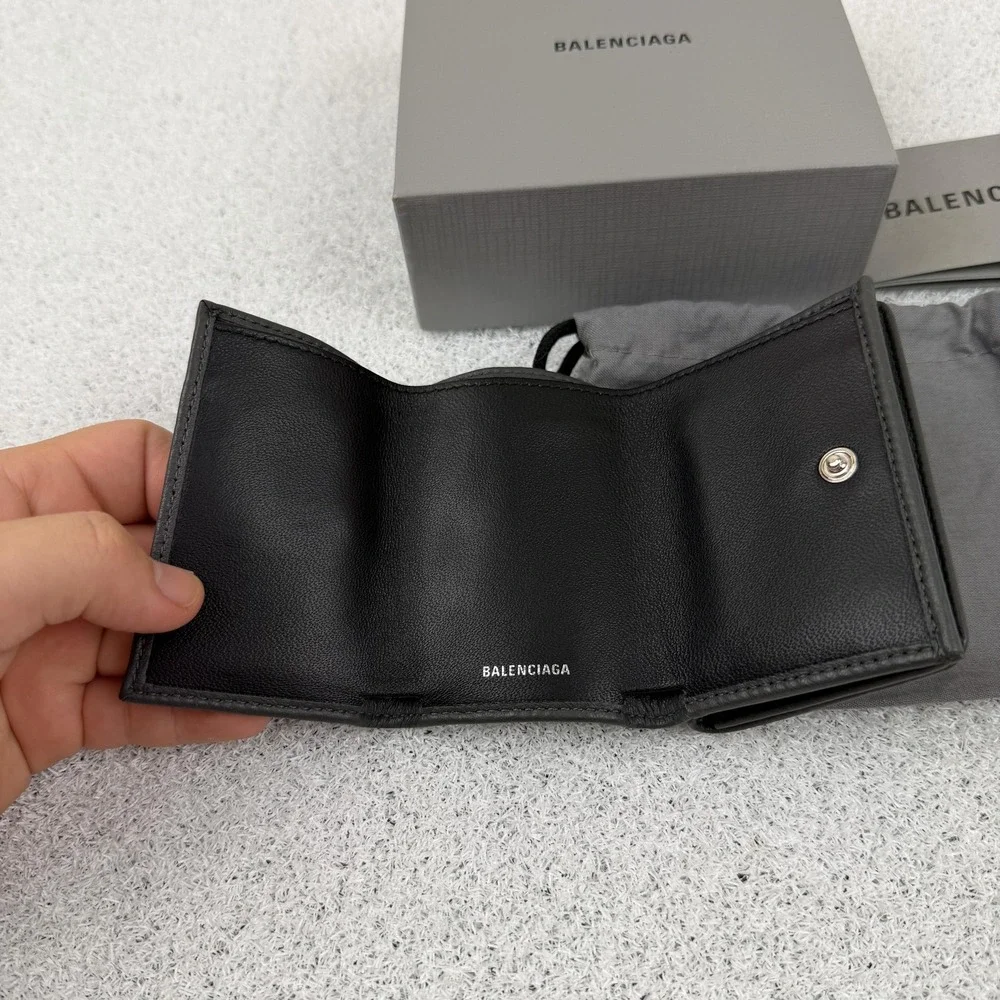 Balenciaga Wallet Black Grained Leather‎ Trifold Logo 531592 DLQAN 3766 U NEW